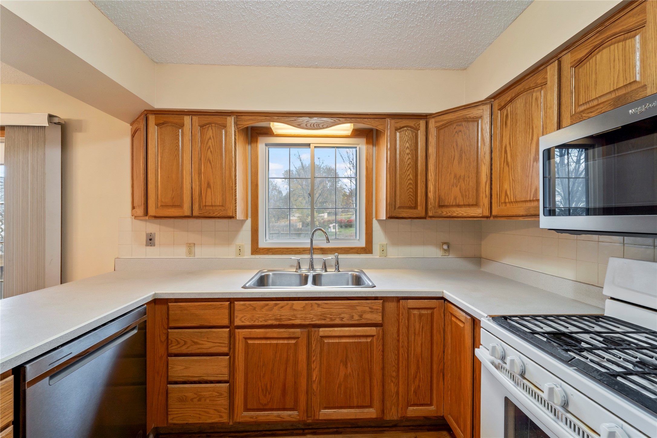 1495 Rio Valley Drive, Clive, Iowa image 15