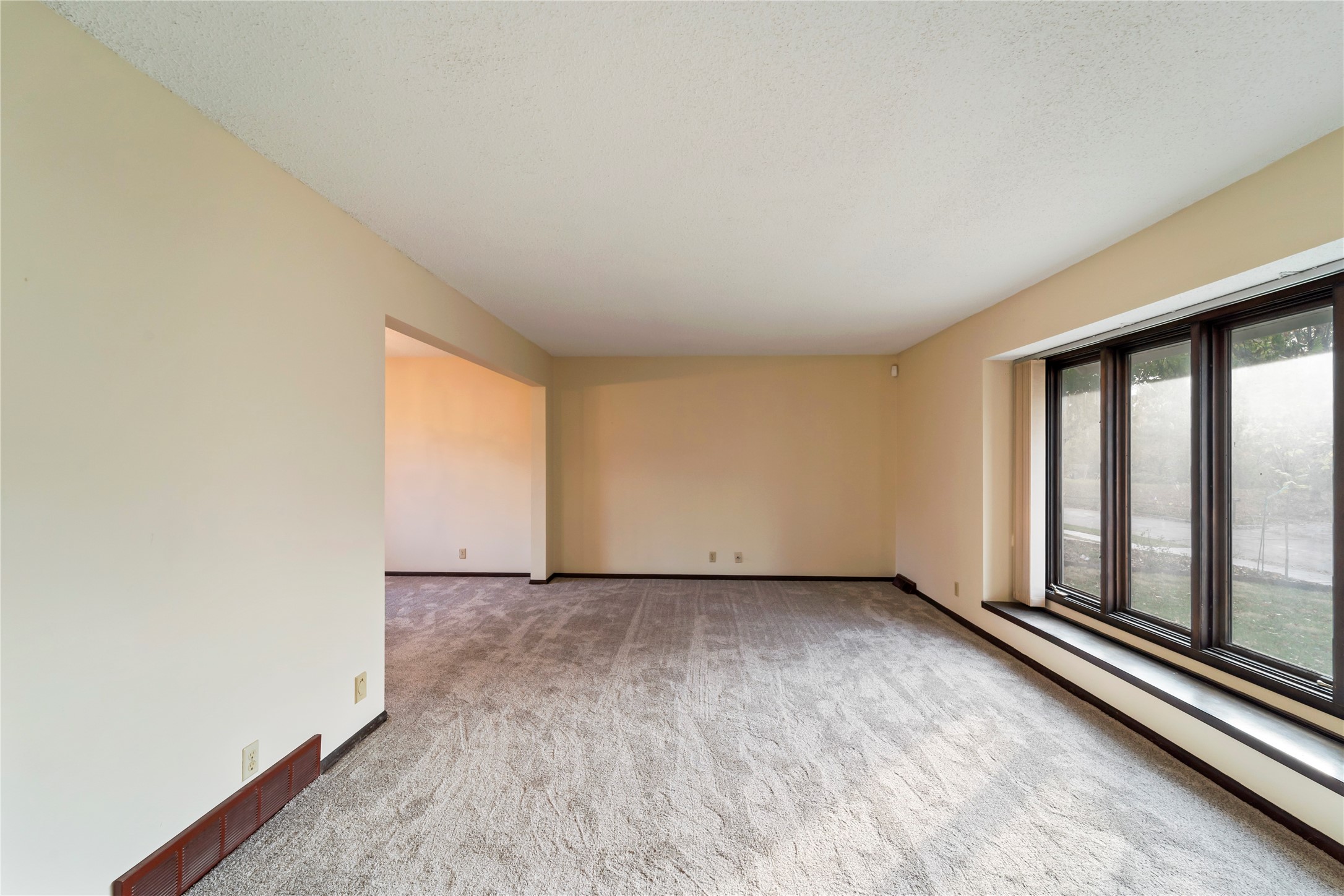 1495 Rio Valley Drive, Clive, Iowa image 10