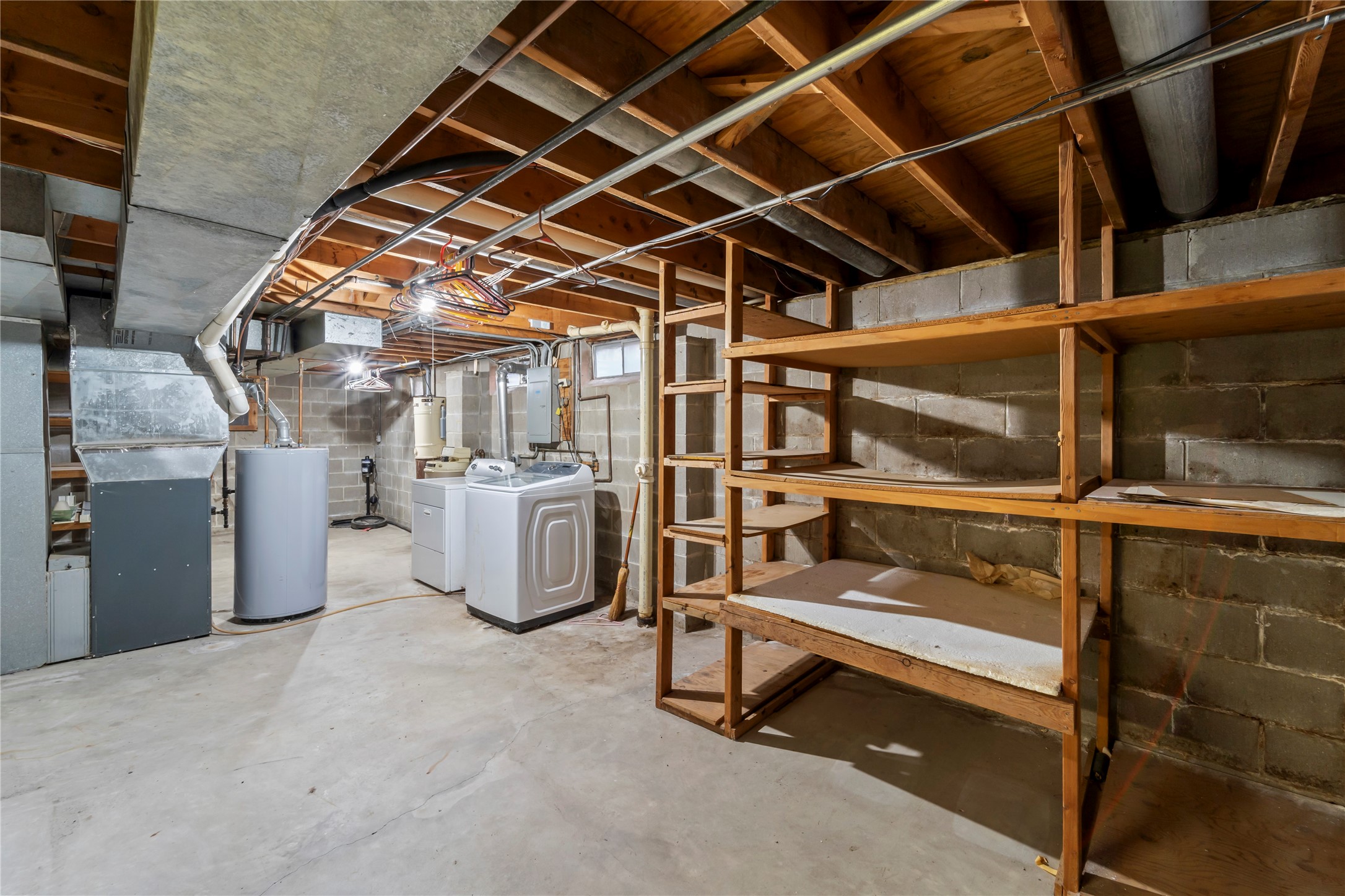 1495 Rio Valley Drive, Clive, Iowa image 32