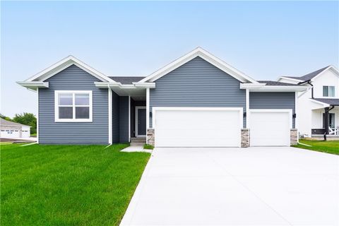 Single Family Residence in Bondurant IA 324 Creekside Drive.jpg