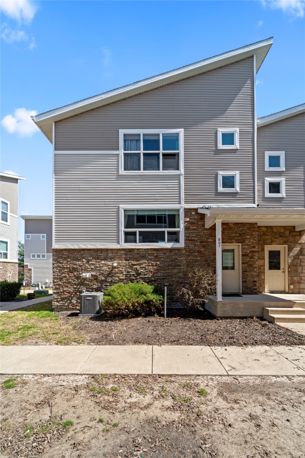 301 SE 11th Street #807, Grimes, Iowa image 1