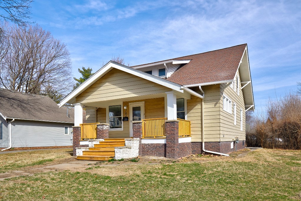 704 E Salem Avenue, Indianola, Iowa image 1