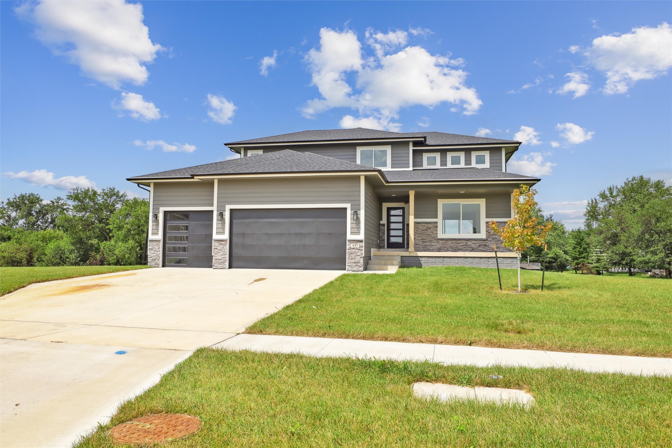 537 SE Walnut Woods Drive