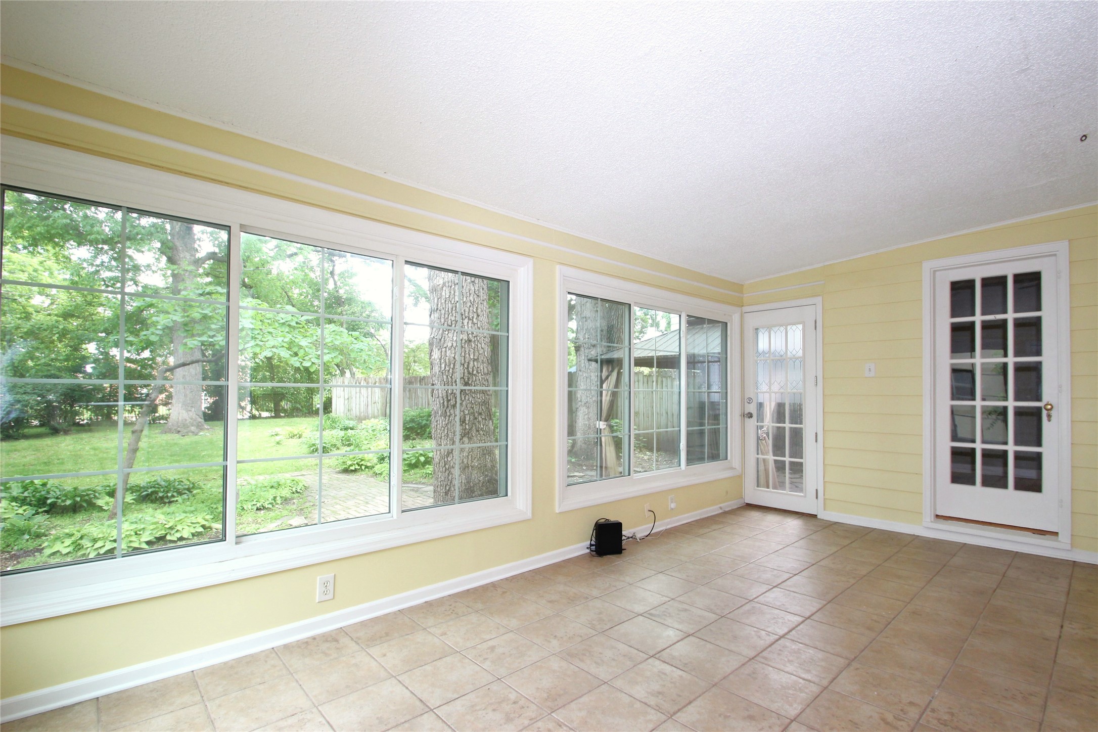 1427 Forestdale Drive, Des Moines, Iowa image 7