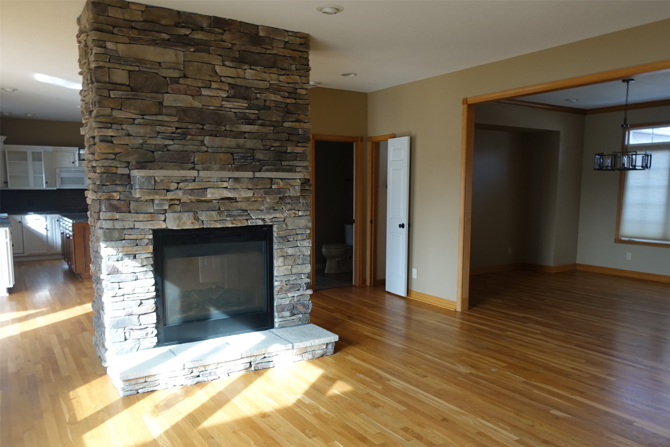 3310 NE HUNTINGTON Lane