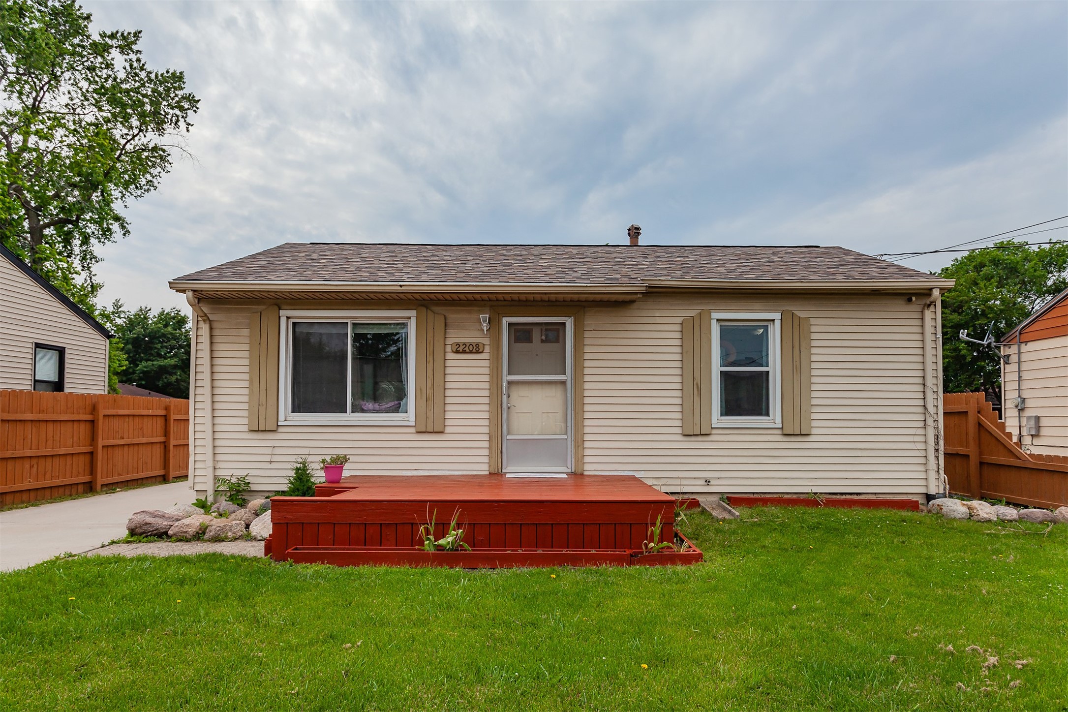 2208 Tichenor Street, Des Moines, Iowa image 1