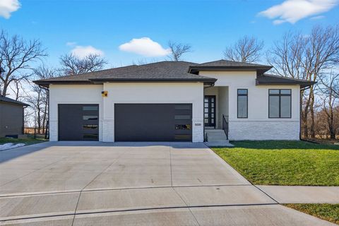 5020 176th Street Urbandale IA 50323