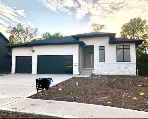 5020 176th Street Urbandale IA 50323