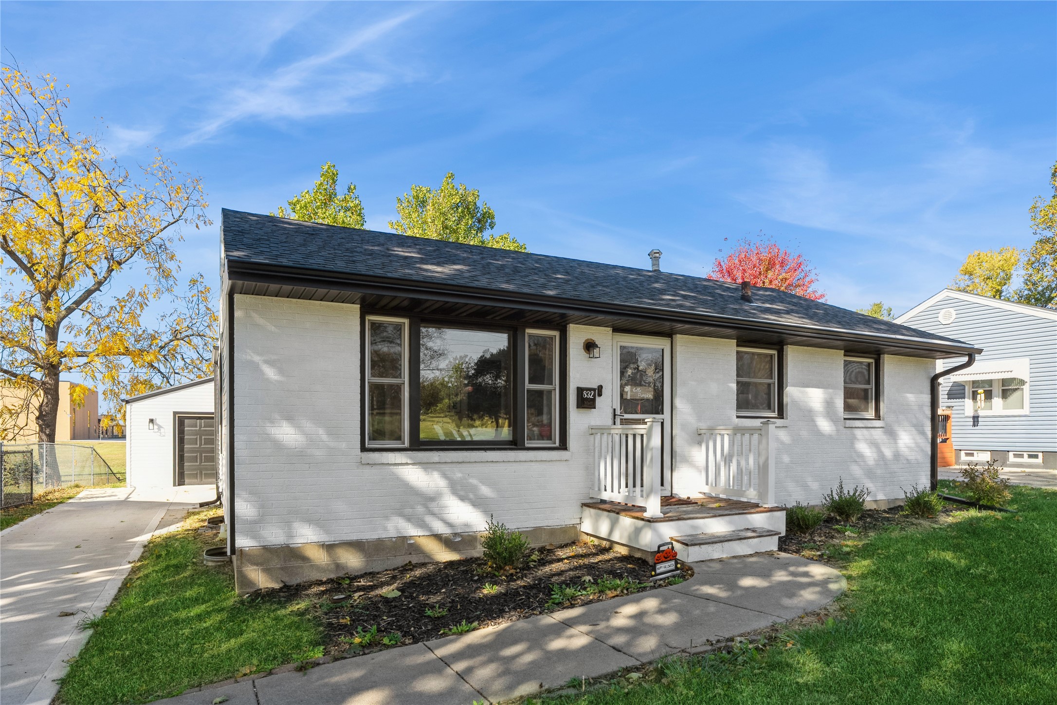 832 19th Street, West Des Moines, Iowa image 1