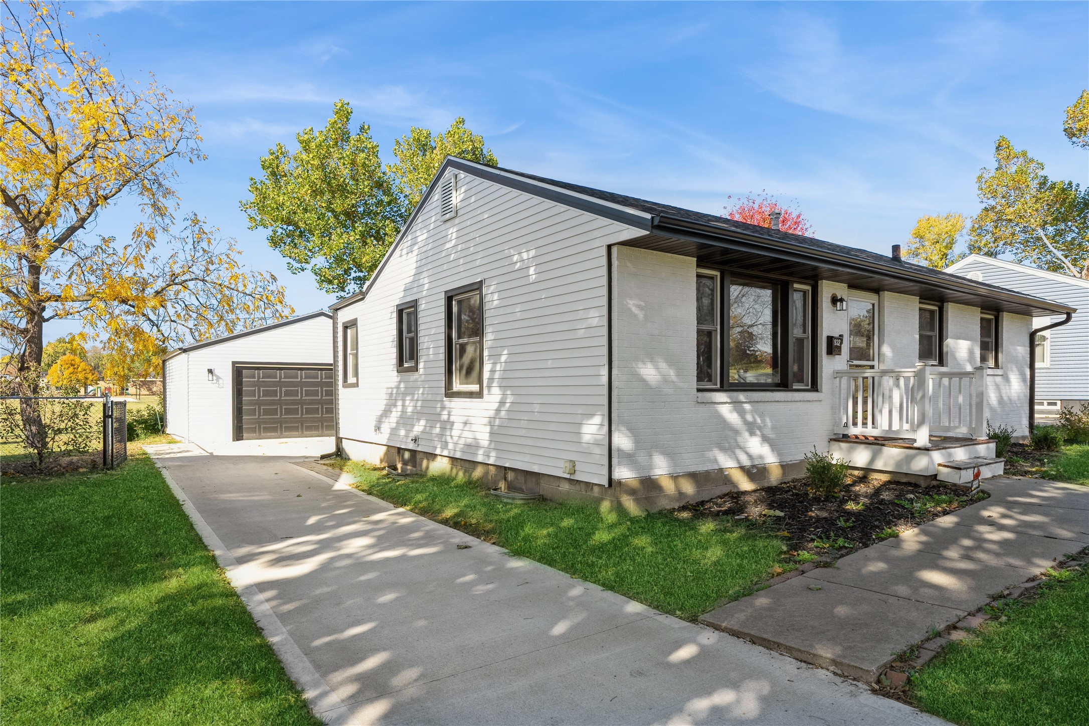 832 19th Street, West Des Moines, Iowa image 2