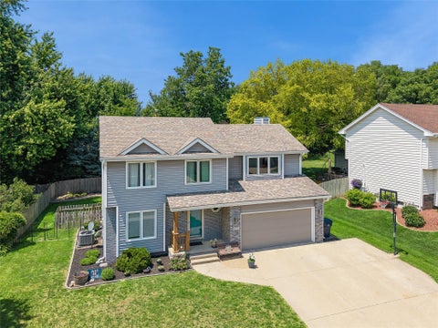 Homes For Sale - 4014 98th Street<br/> Urbandale, IA 50322