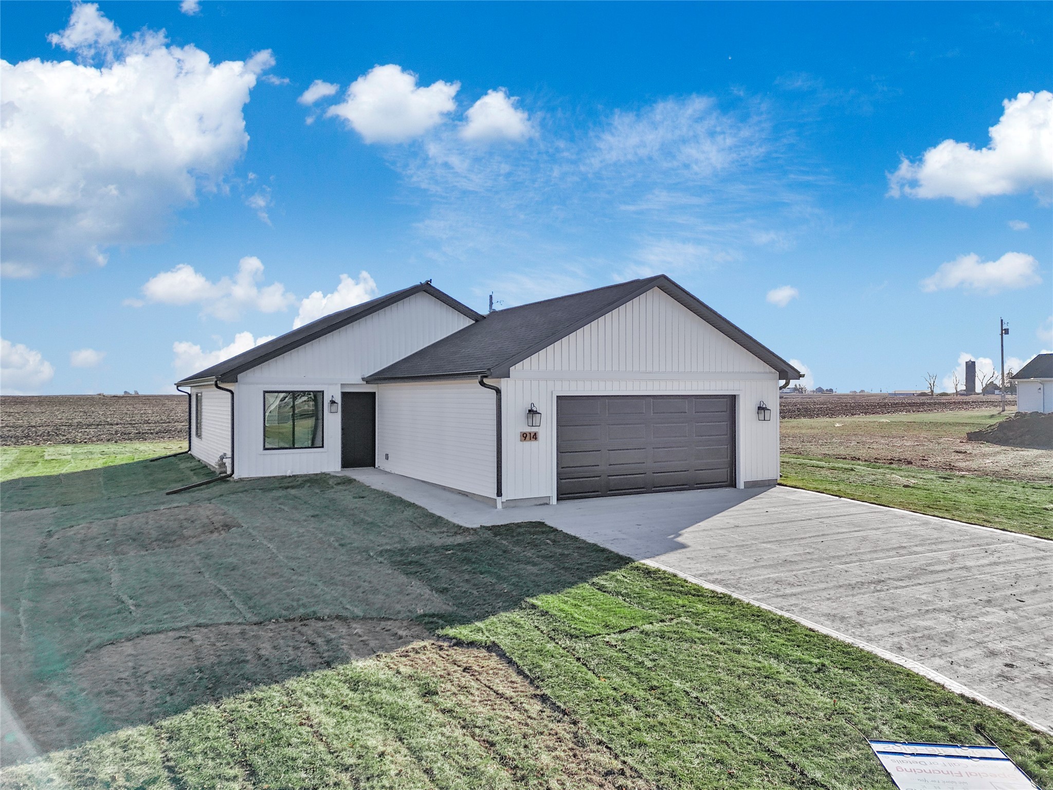 914 Sunrise Drive, Gowrie, Iowa image 1