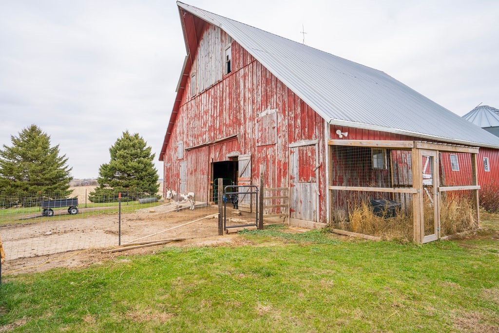 5704 E 28th Street, Newton, Iowa image 33