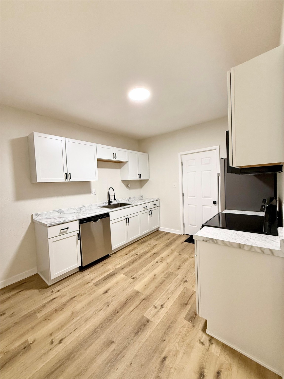 1103 Pleasant View Drive