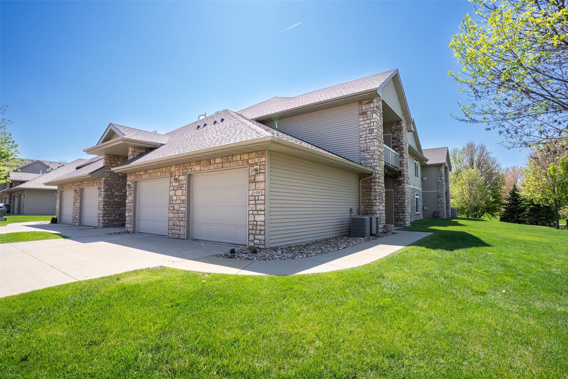 548 Kelsey Lane, Altoona, Iowa image 1