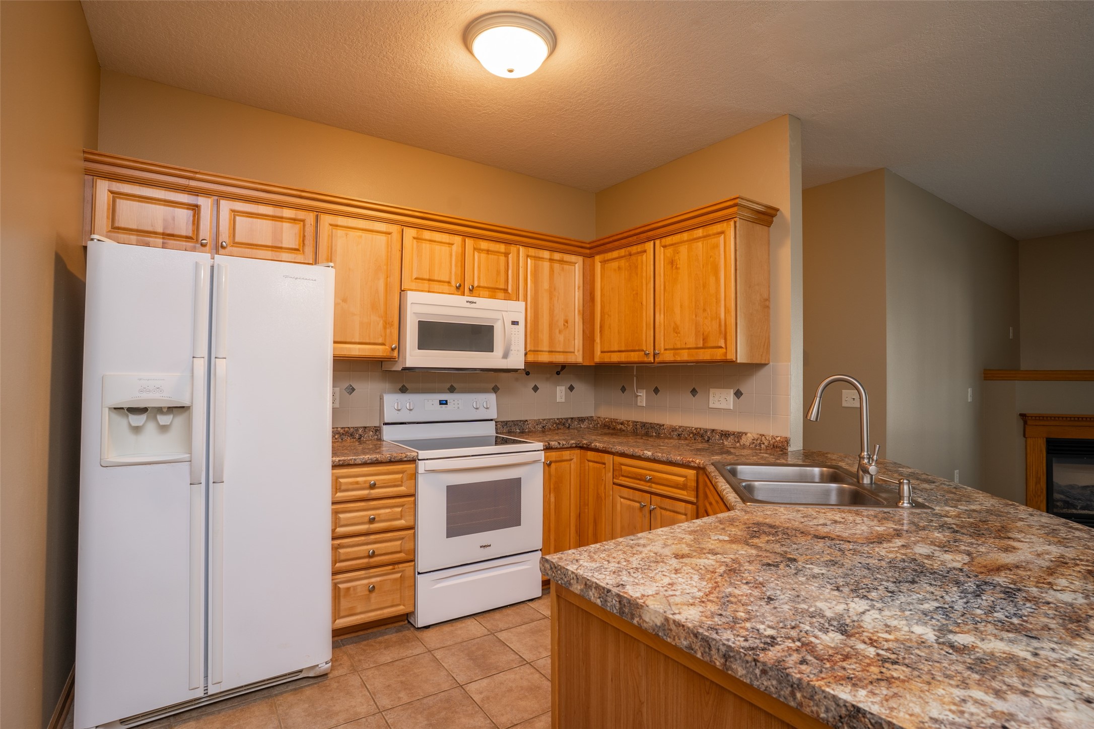 548 Kelsey Lane, Altoona, Iowa image 4