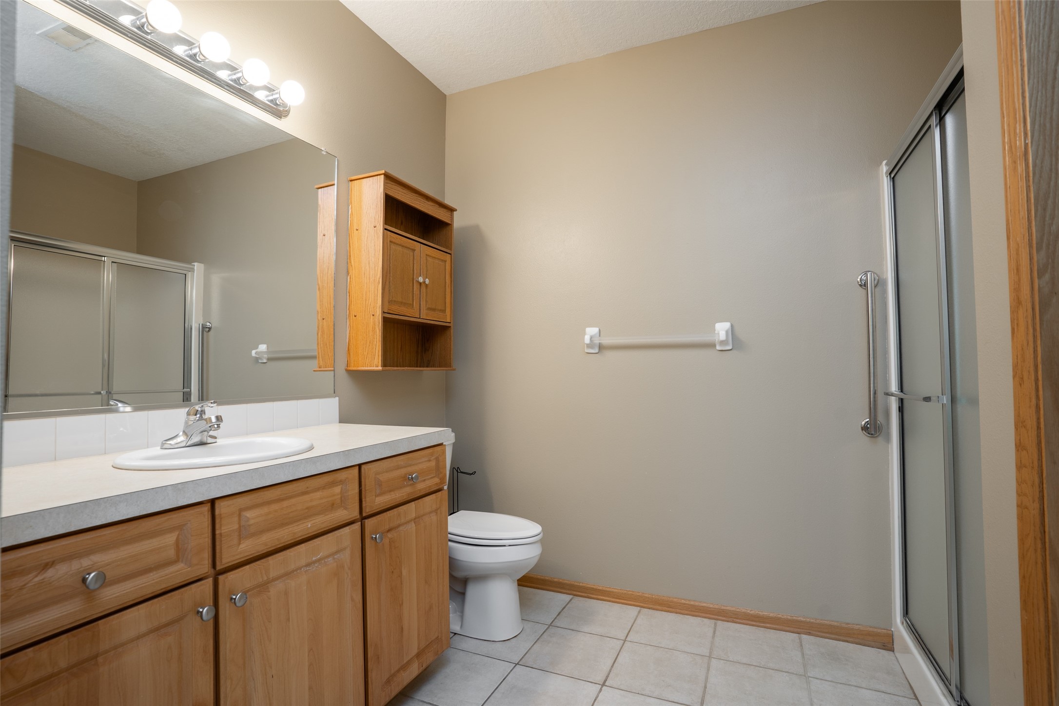 548 Kelsey Lane, Altoona, Iowa image 10