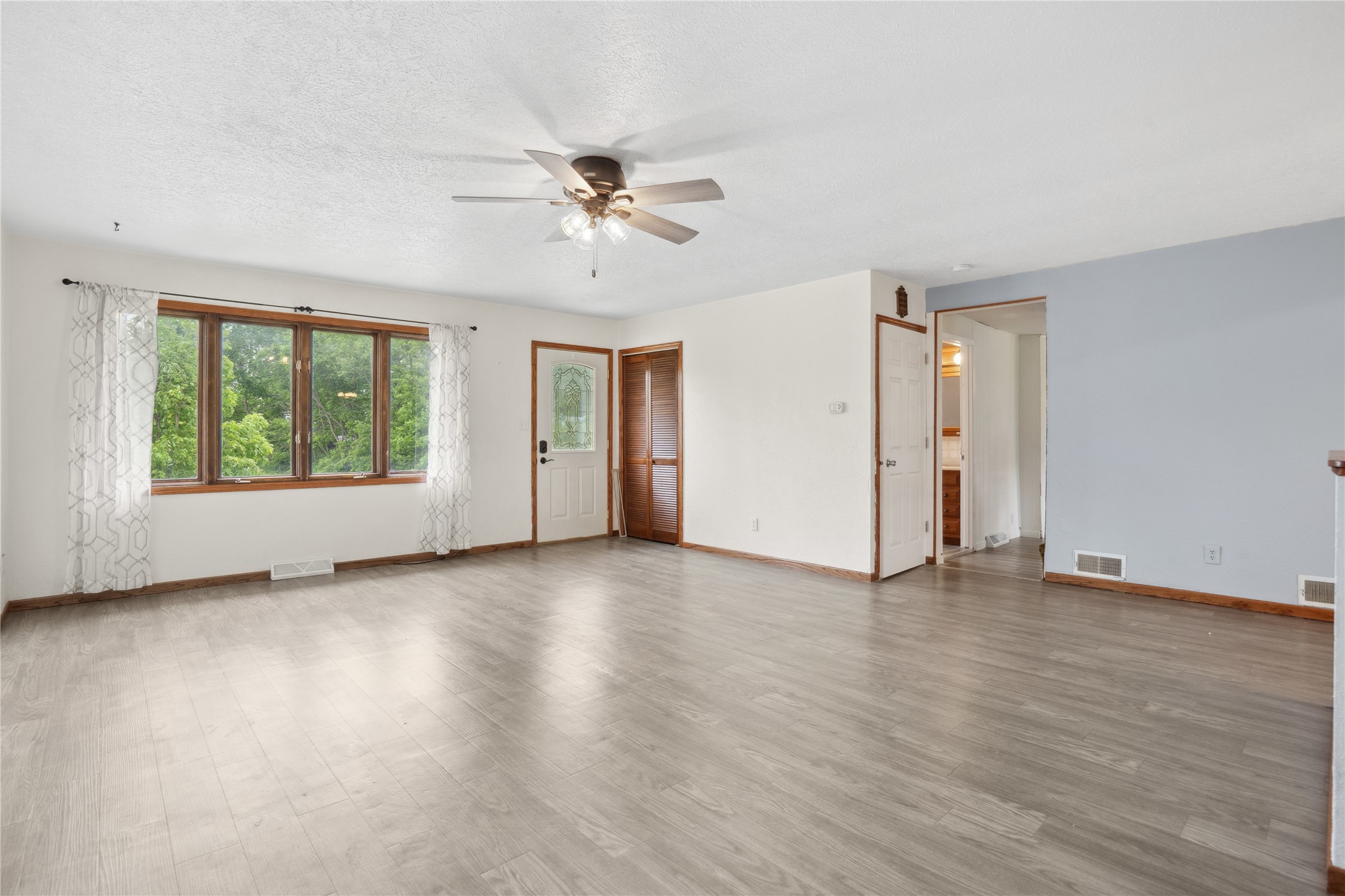 807 Center Street, Grinnell, Iowa image 7