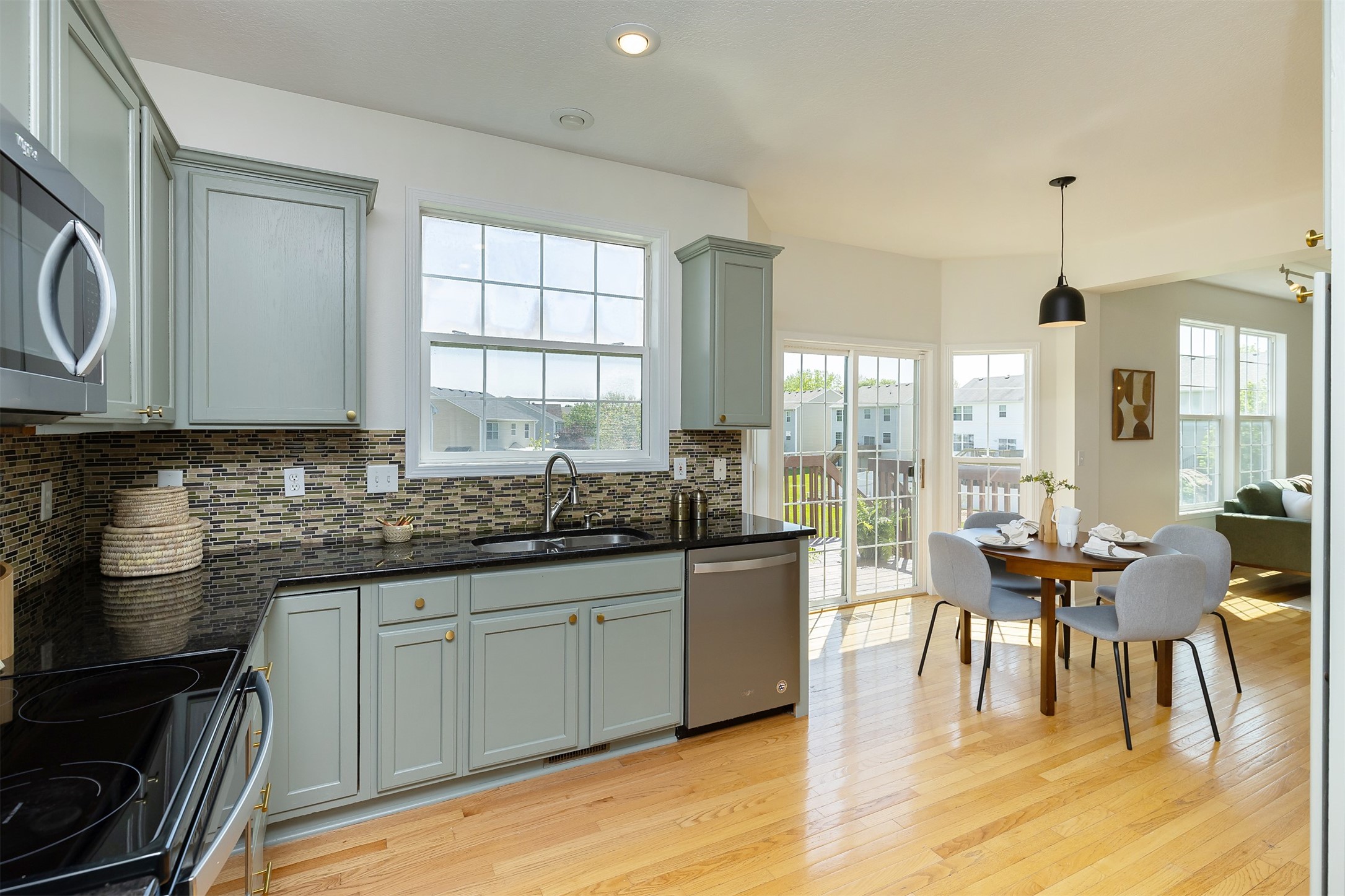 213 Bridgewood Drive, West Des Moines, Iowa image 12