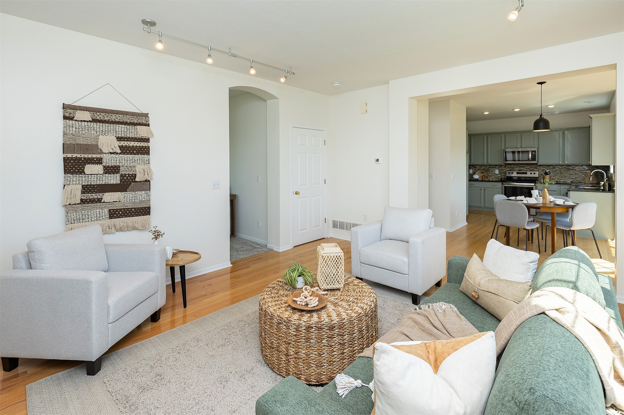 213 Bridgewood Drive, West Des Moines, Iowa image 10