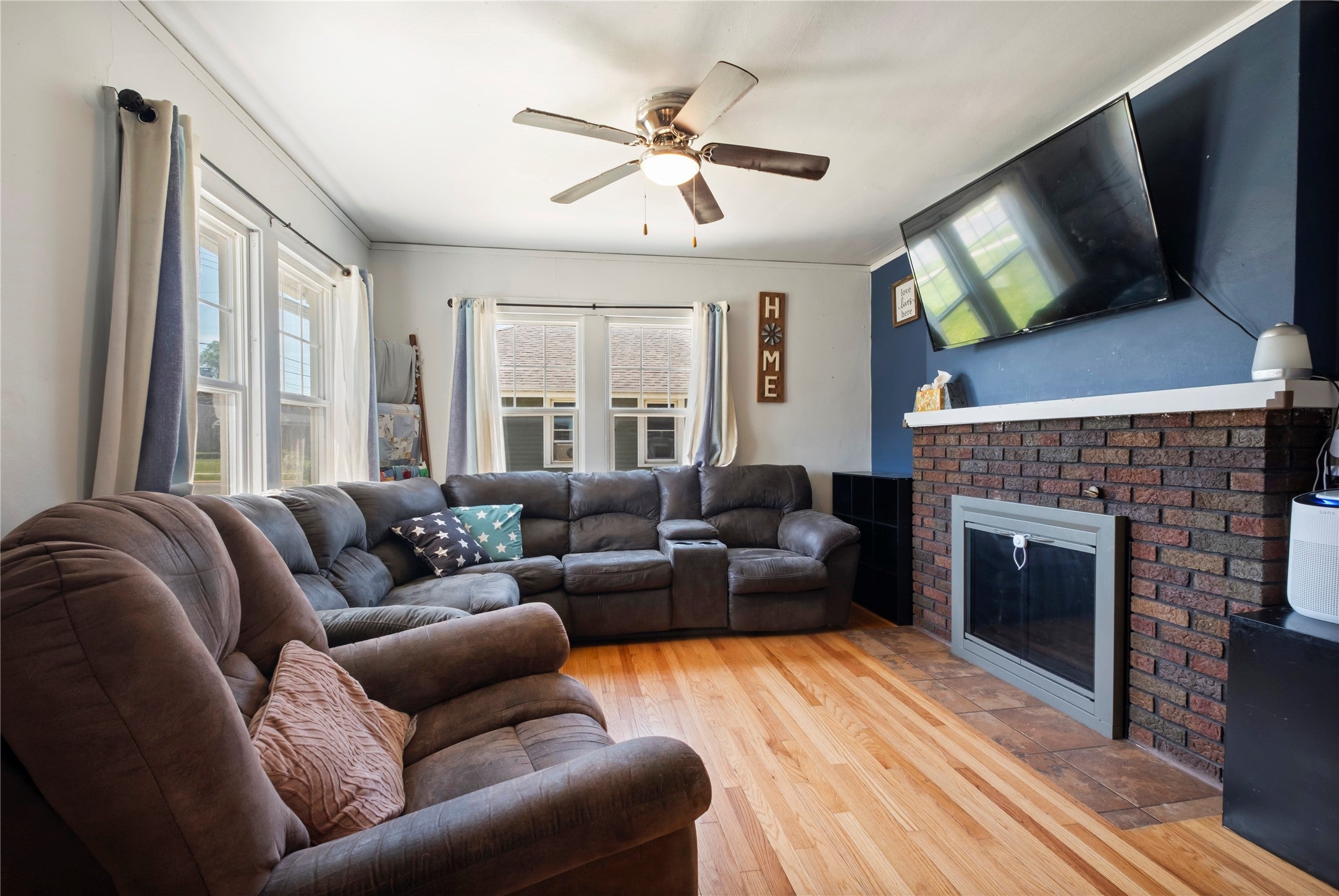 719 W 7th Street S