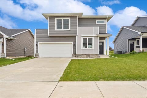 Homes For Sale - 15215 Deerview Drive<br/> Dallas County, Urbandale, IA 50323