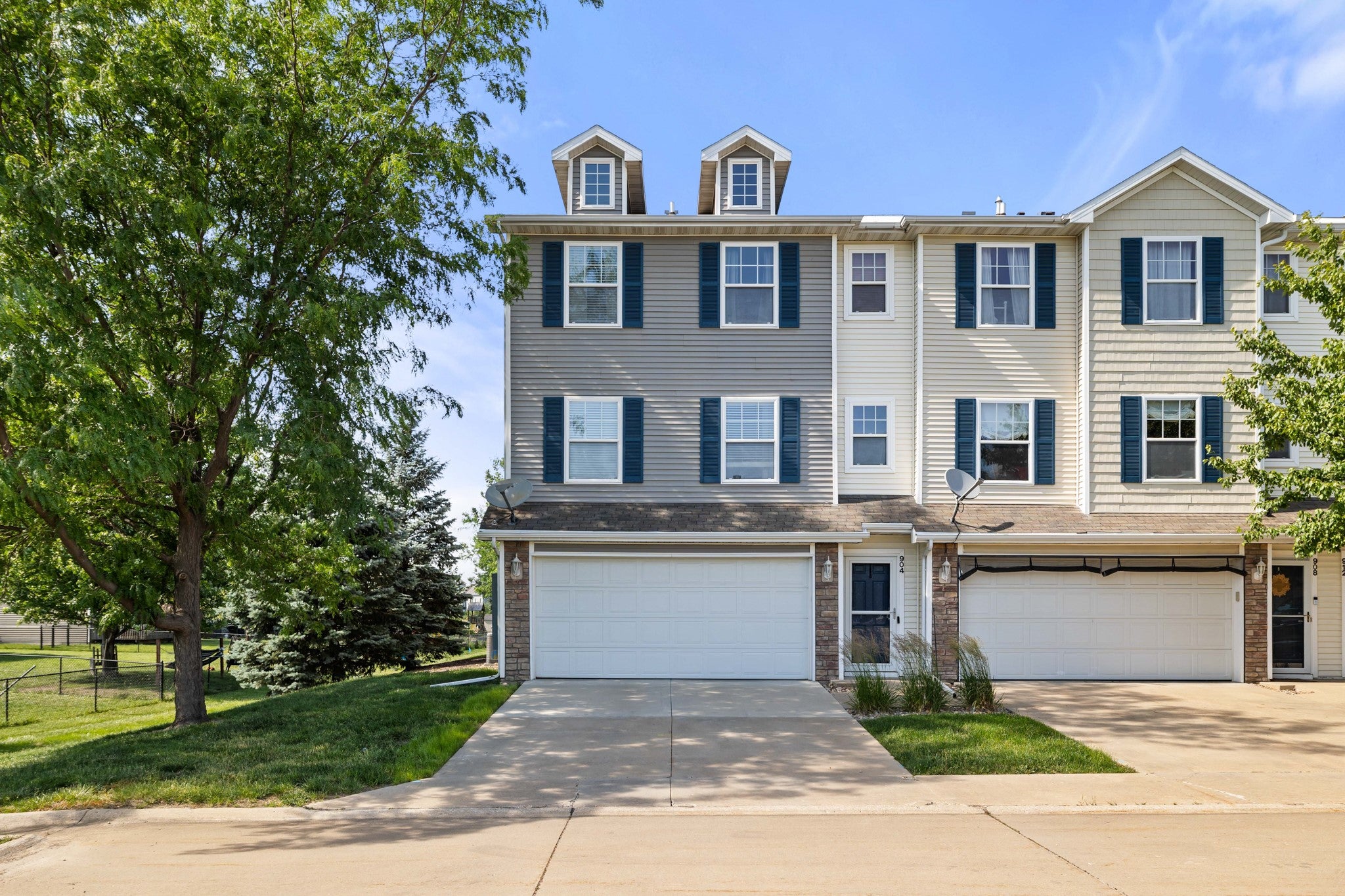 904 NE 48th Lane