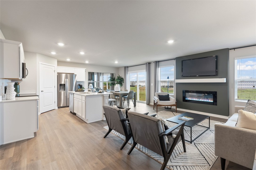 407 Varley Lane, Stuart, Iowa image 3