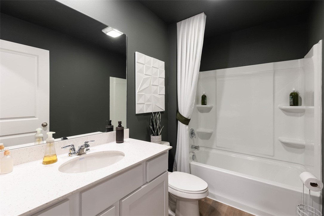 407 Varley Lane, Stuart, Iowa image 23