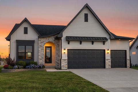 555 NW Mosaic Avenue Waukee IA 50263