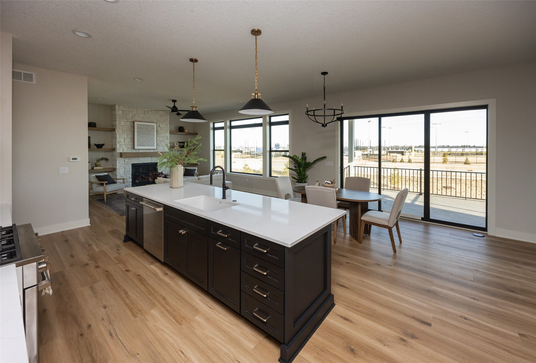 555 NW Mosaic Avenue