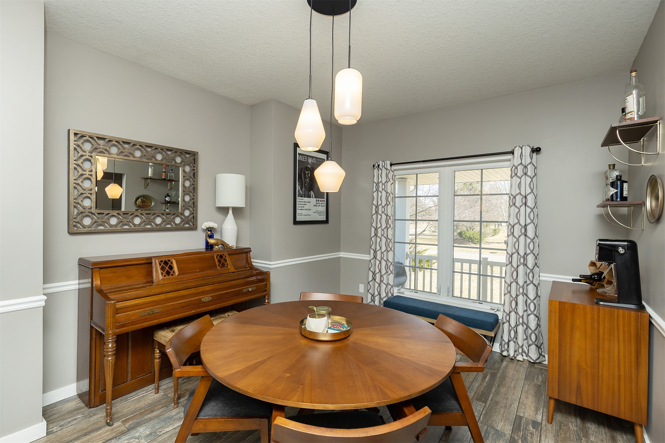1710 NE Hayes Drive, Ankeny, Iowa image 2