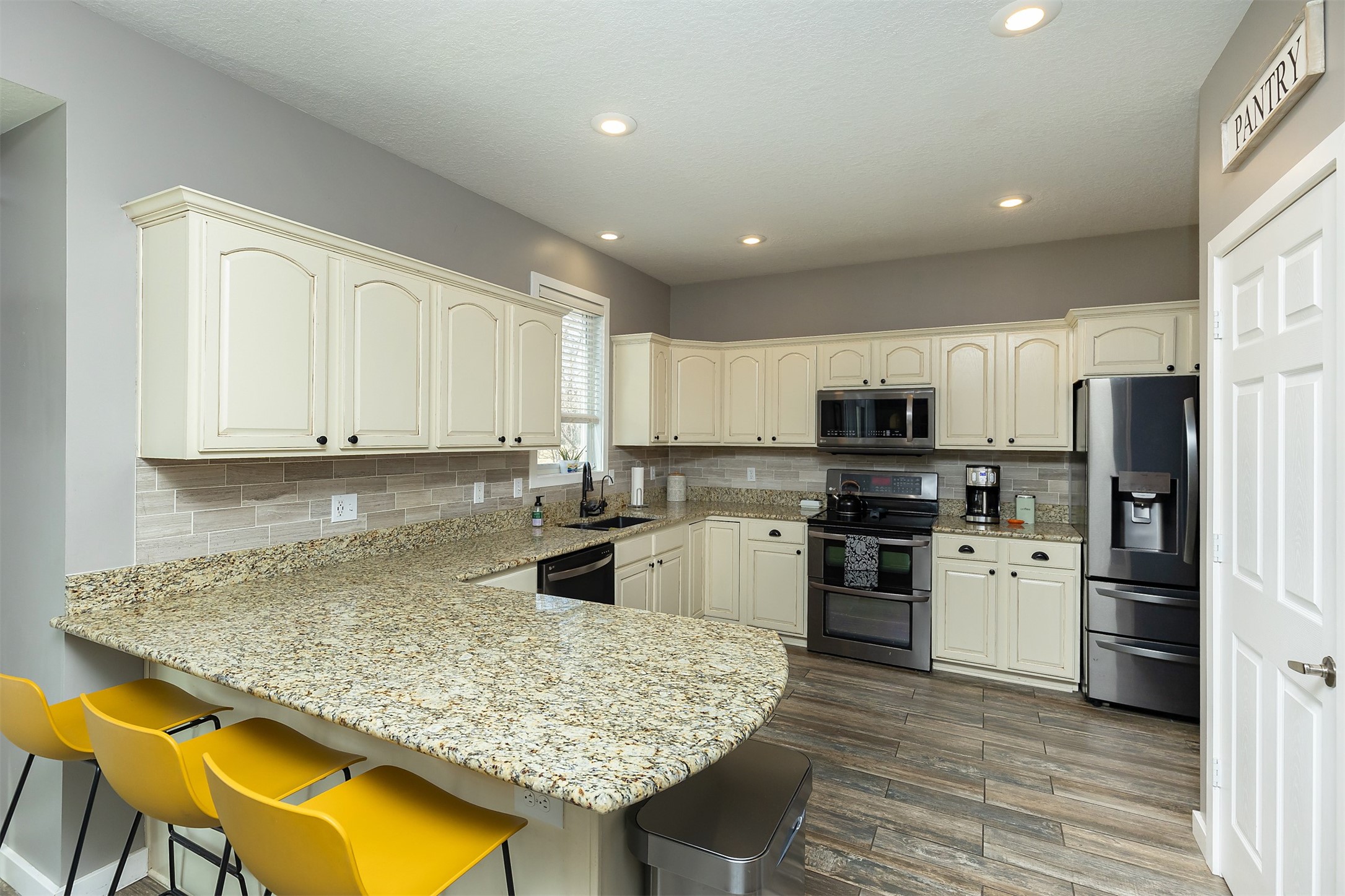 1710 NE Hayes Drive, Ankeny, Iowa image 4