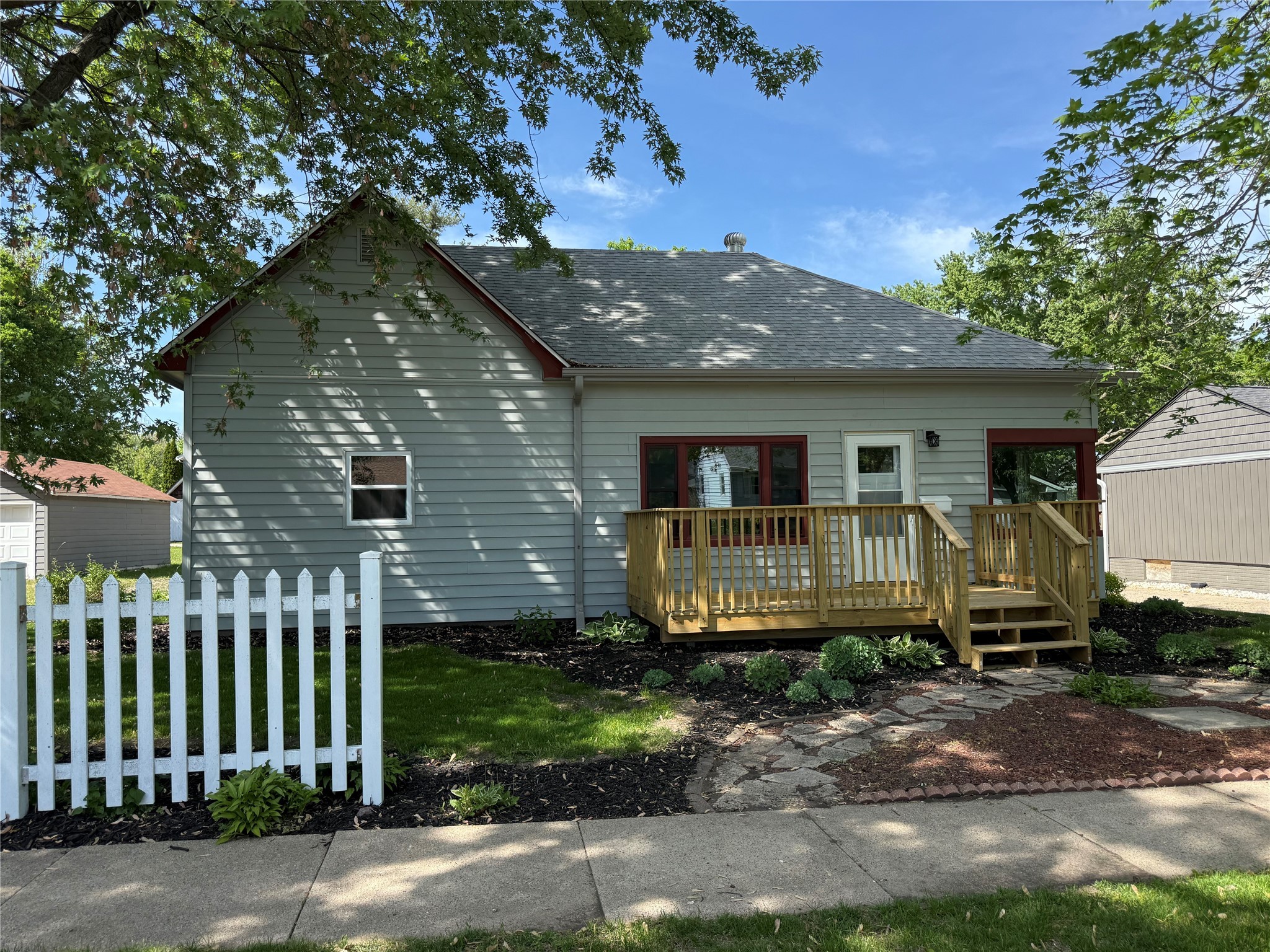 715 W North Street, Winterset, Iowa image 2