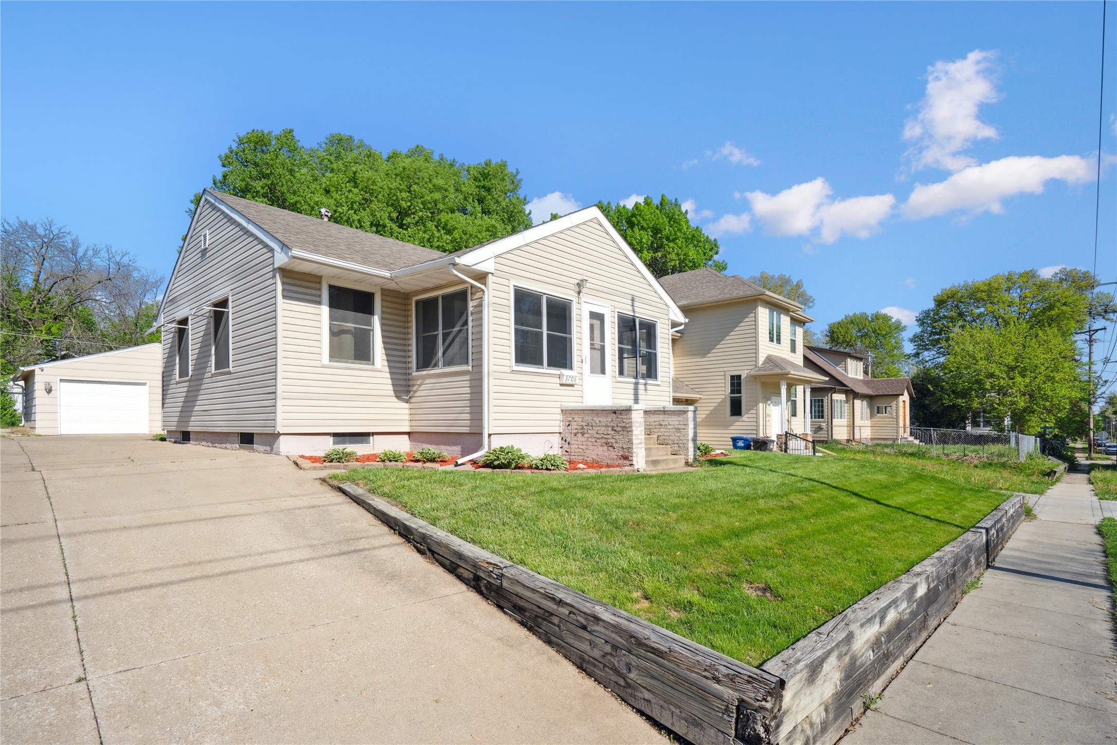 3708 Cornell Street, Des Moines, Iowa image 2