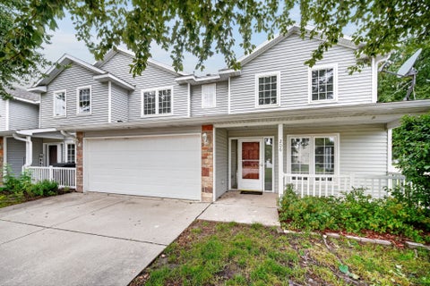 Condo For Sale - 2100 Meadow Chase Lane #206<br/> Des Moines, IA 50320