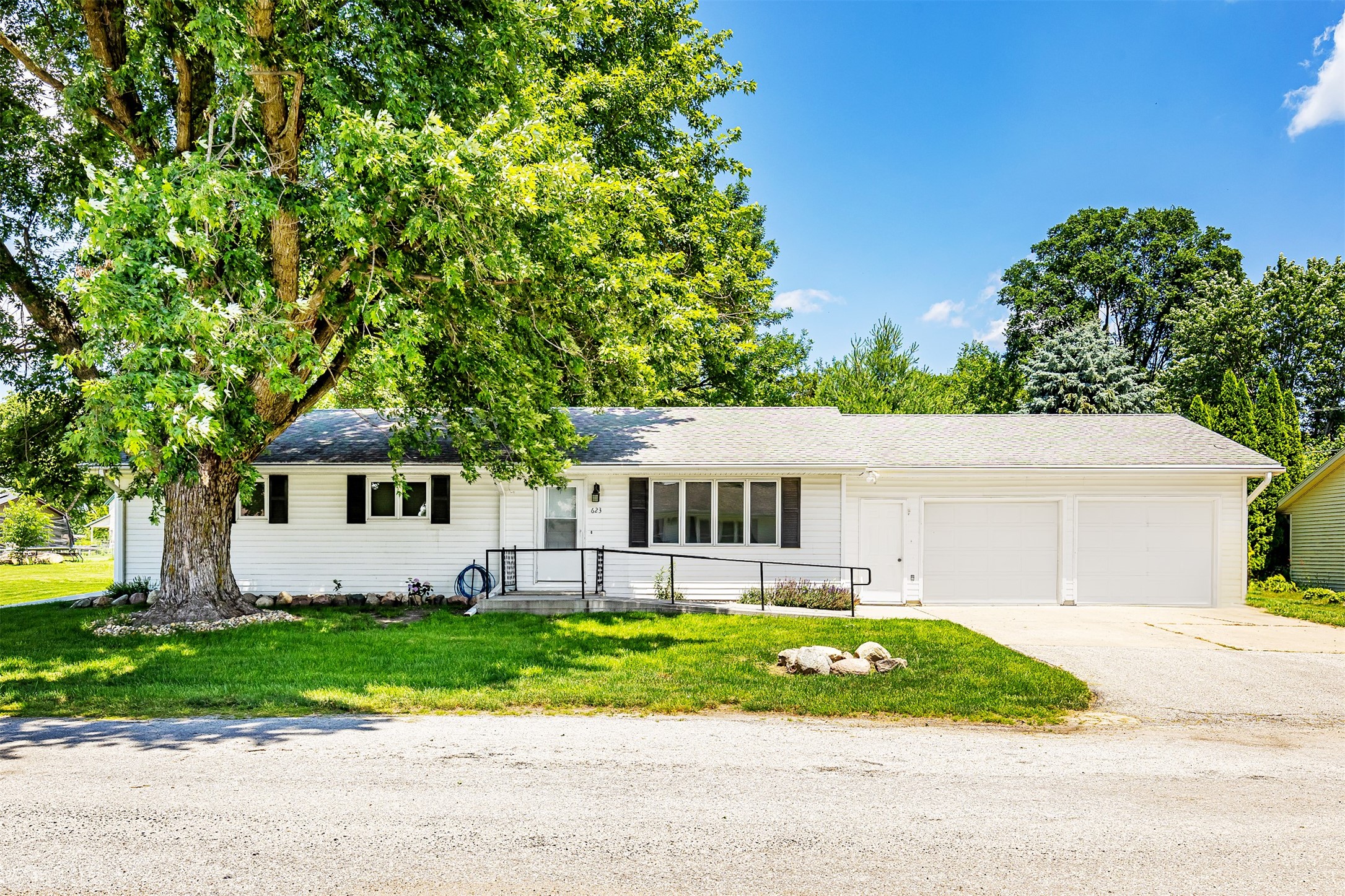 Photo 1 of 26 — 623 6th Street, Maxwell, IA 50161