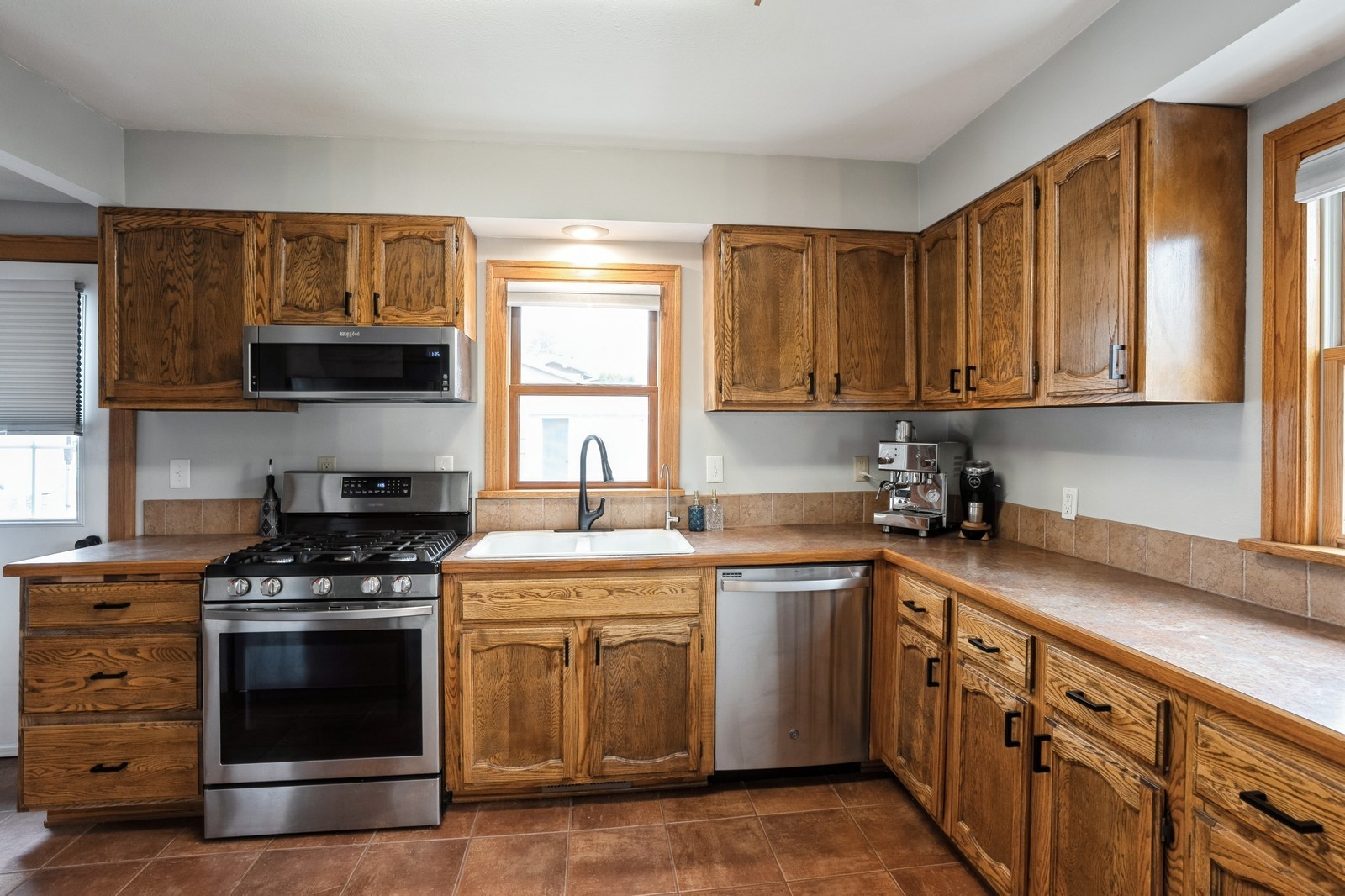 944 38th Street, Des Moines, Iowa image 18