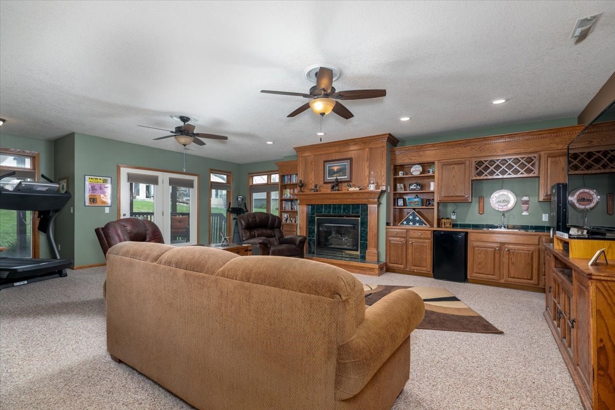 5633 Rittgers Court, Johnston, Iowa image 15