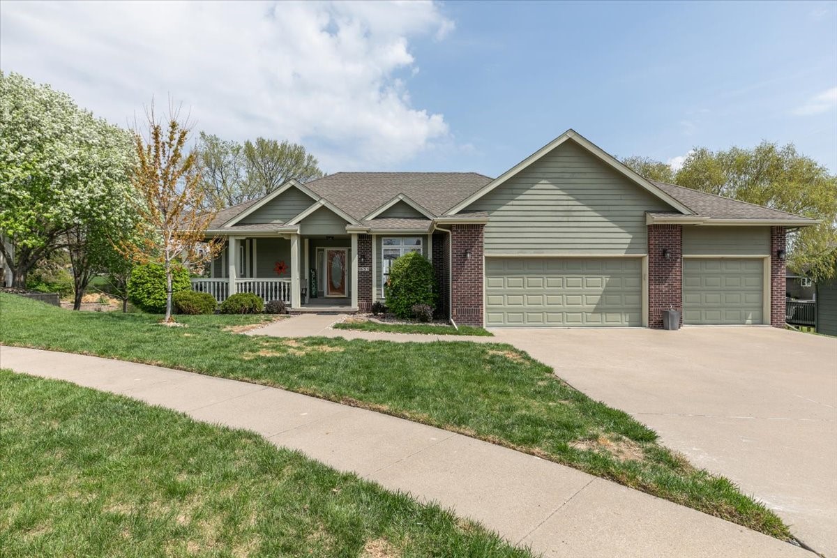 5633 Rittgers Court, Johnston, Iowa image 1