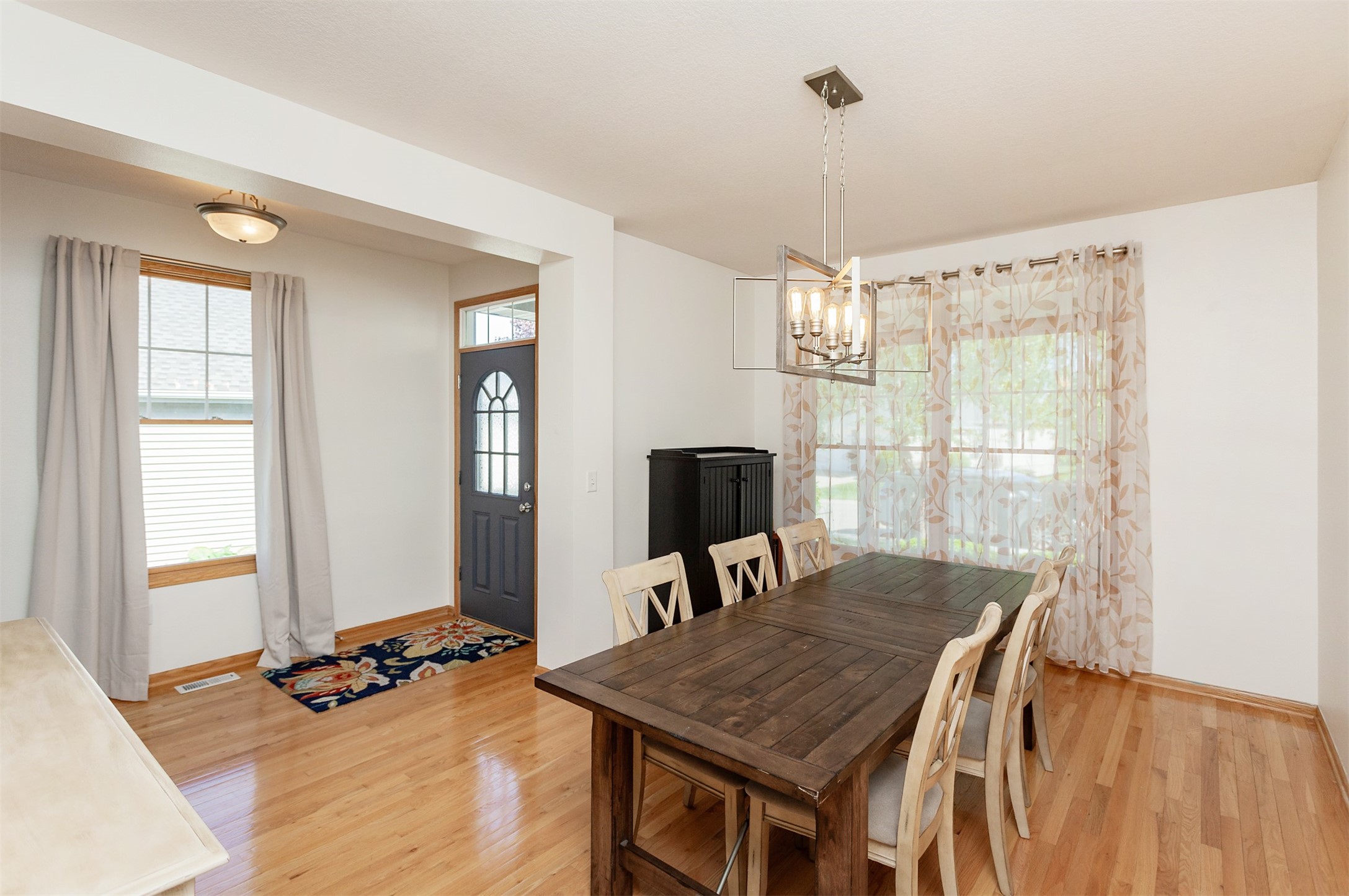 805 NE Rosewood Lane, Ankeny, Iowa image 4
