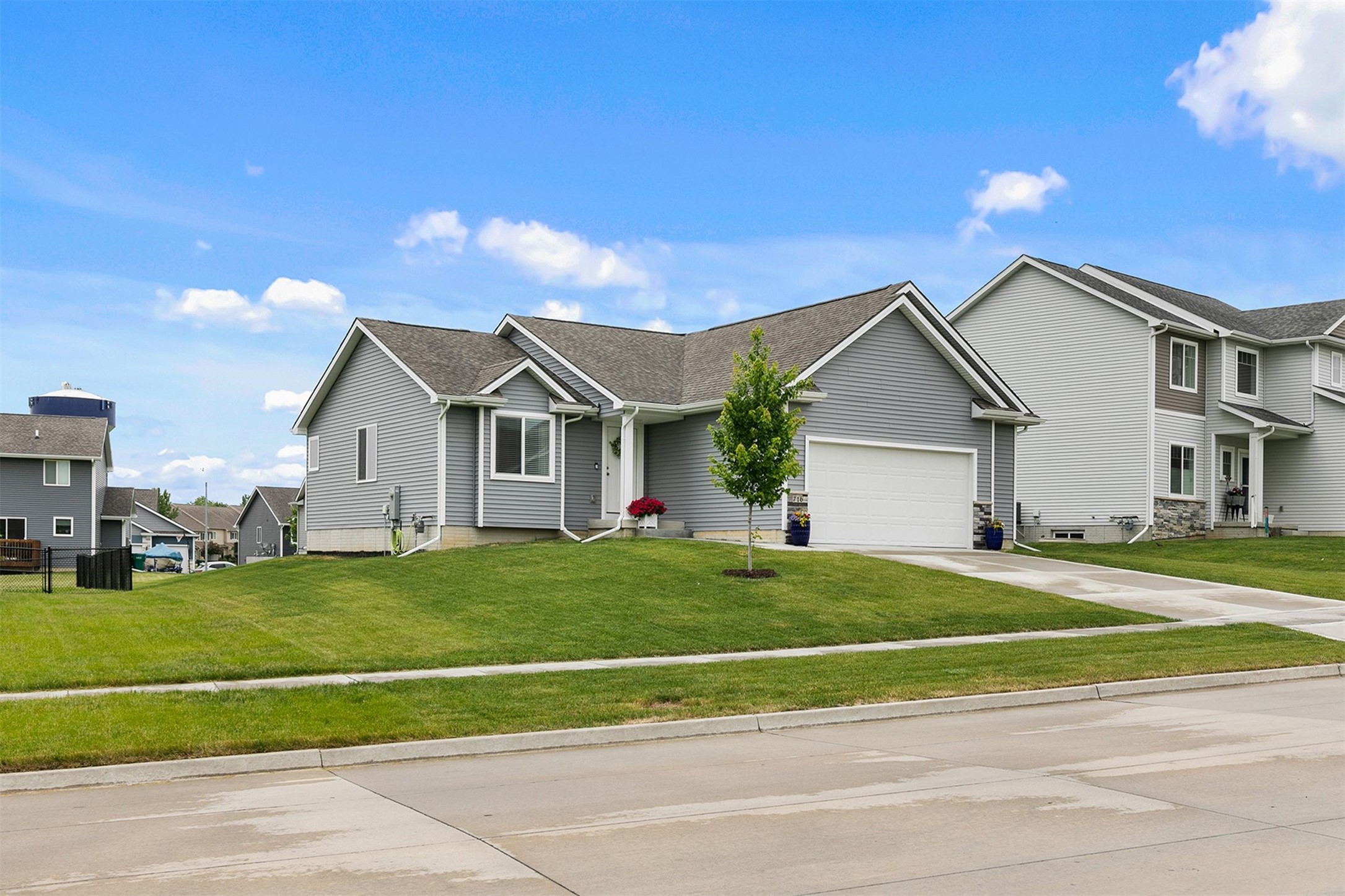 716 Orchard View Drive, Norwalk, Iowa image 3