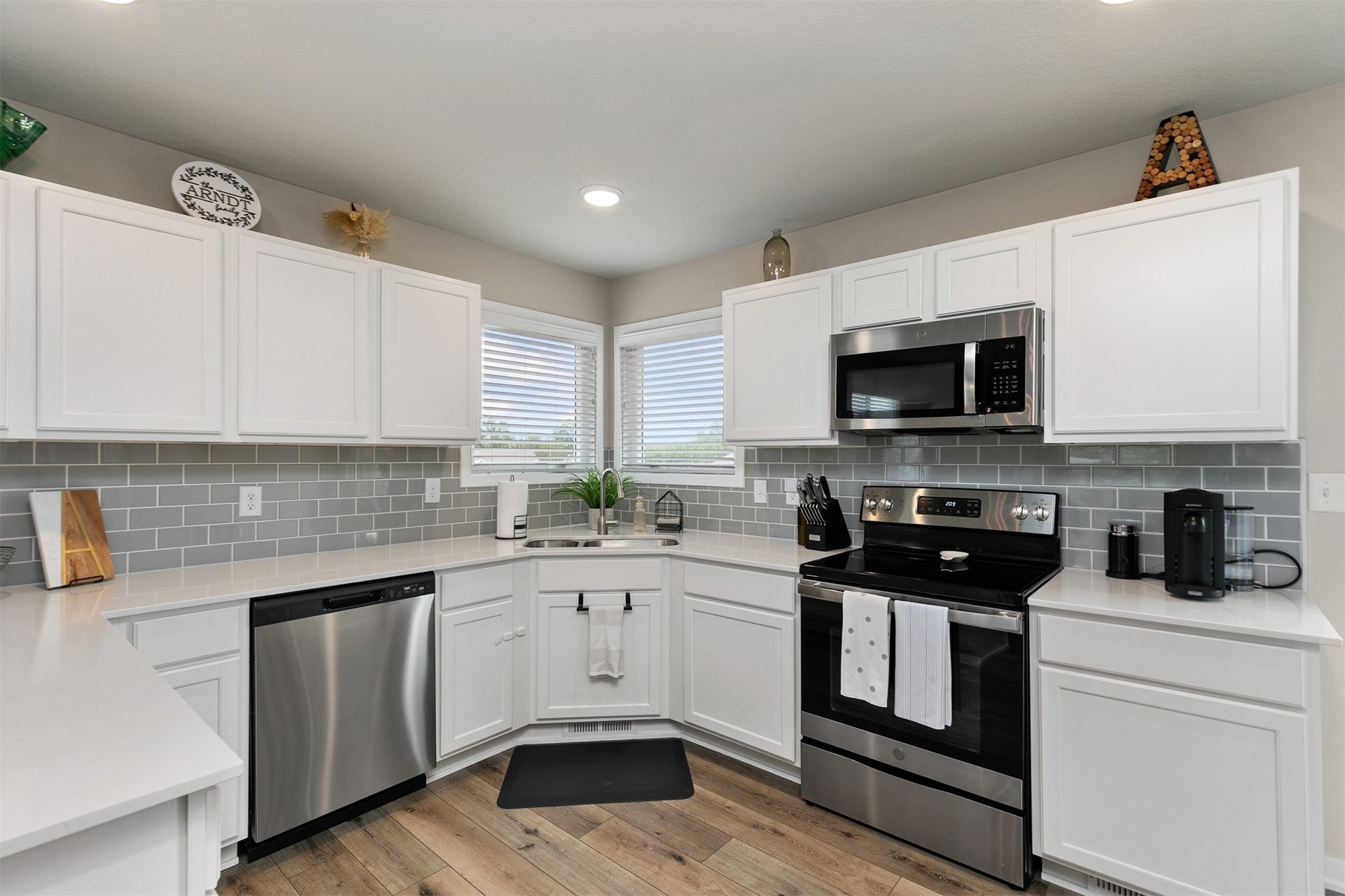 716 Orchard View Drive, Norwalk, Iowa image 13