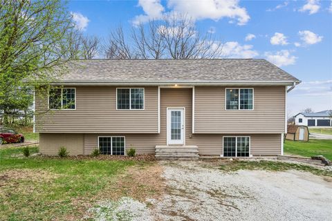 Homes For Sale - 465 N Jackson Street<br/> Madison County, Truro, IA 50257