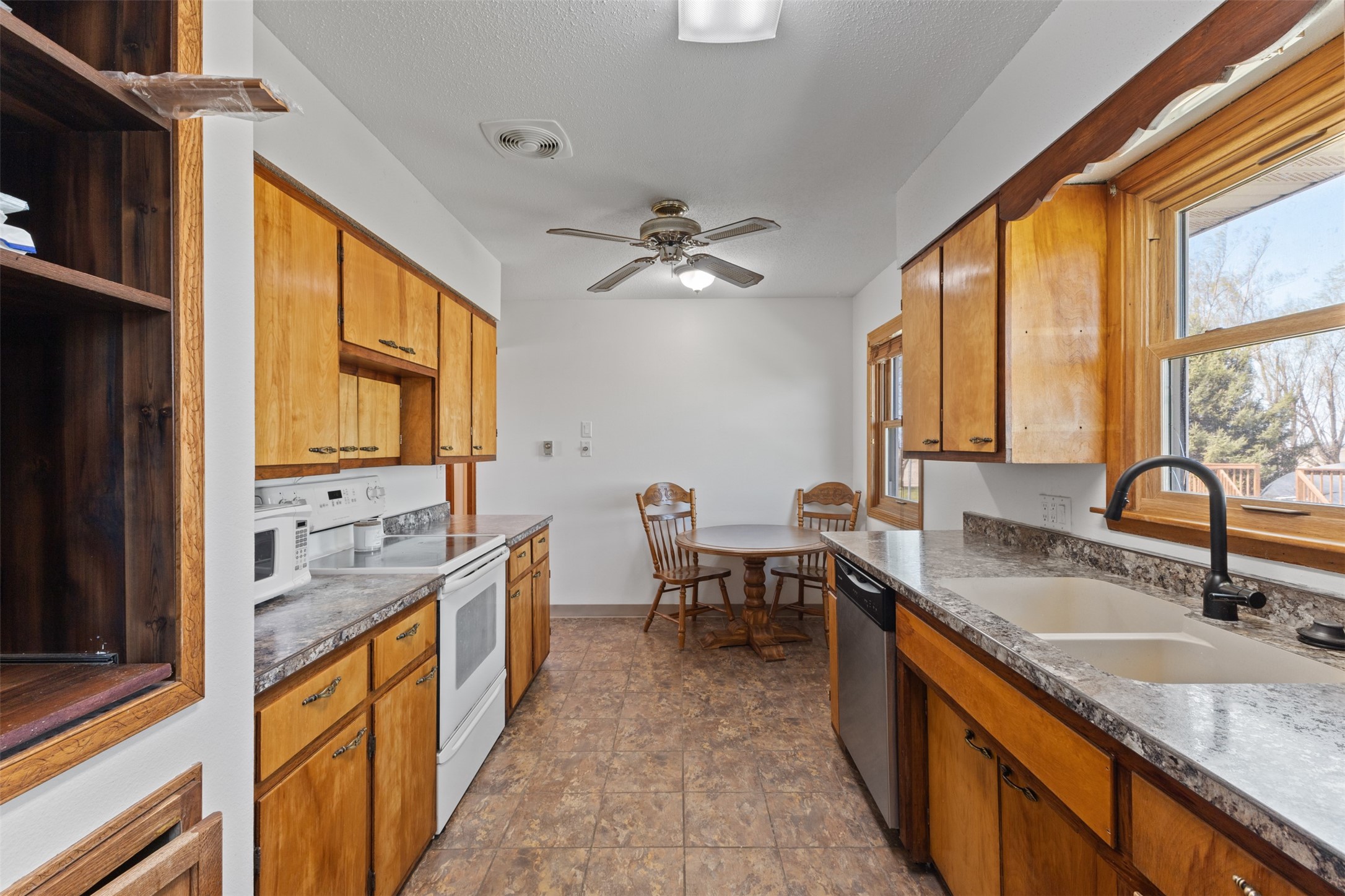1060 N 107th Avenue, Baxter, Iowa image 15