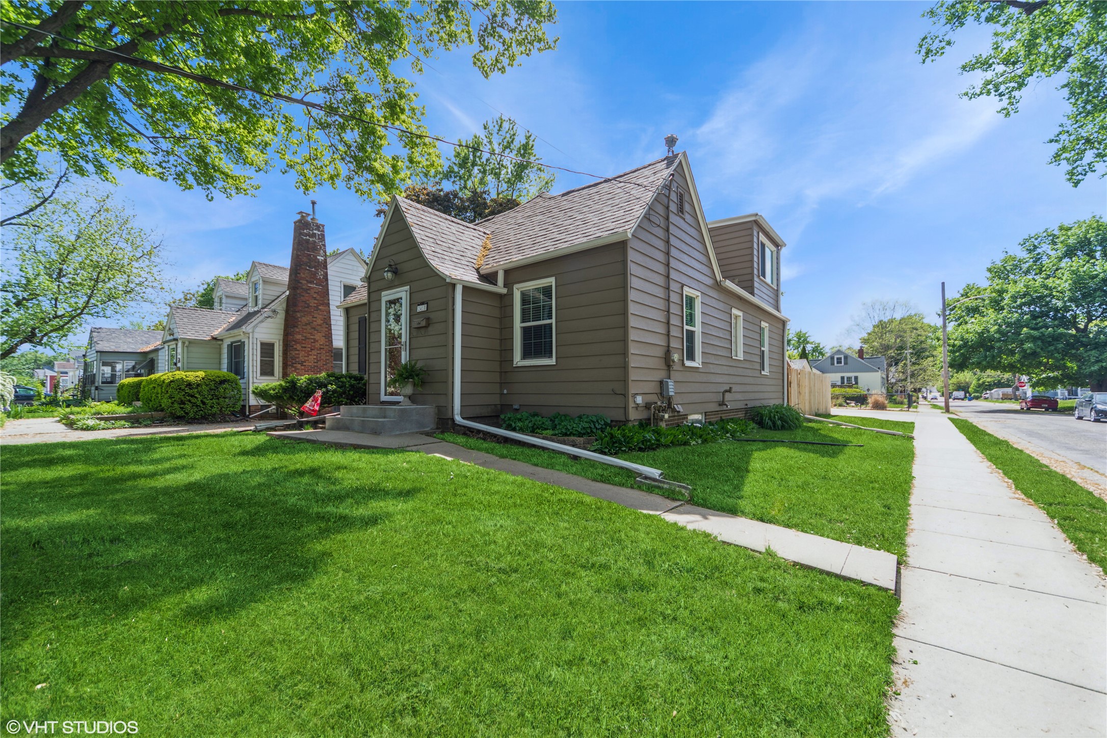 2418 44th Street, Des Moines, Iowa image 3