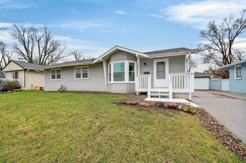 Homes For Sale - 2908 Giles Street<br/> West Des Moines, IA 50265