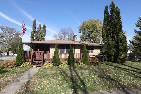 Homes For Sale - 28 5th Avenue<br/> Dayton, IA 50530