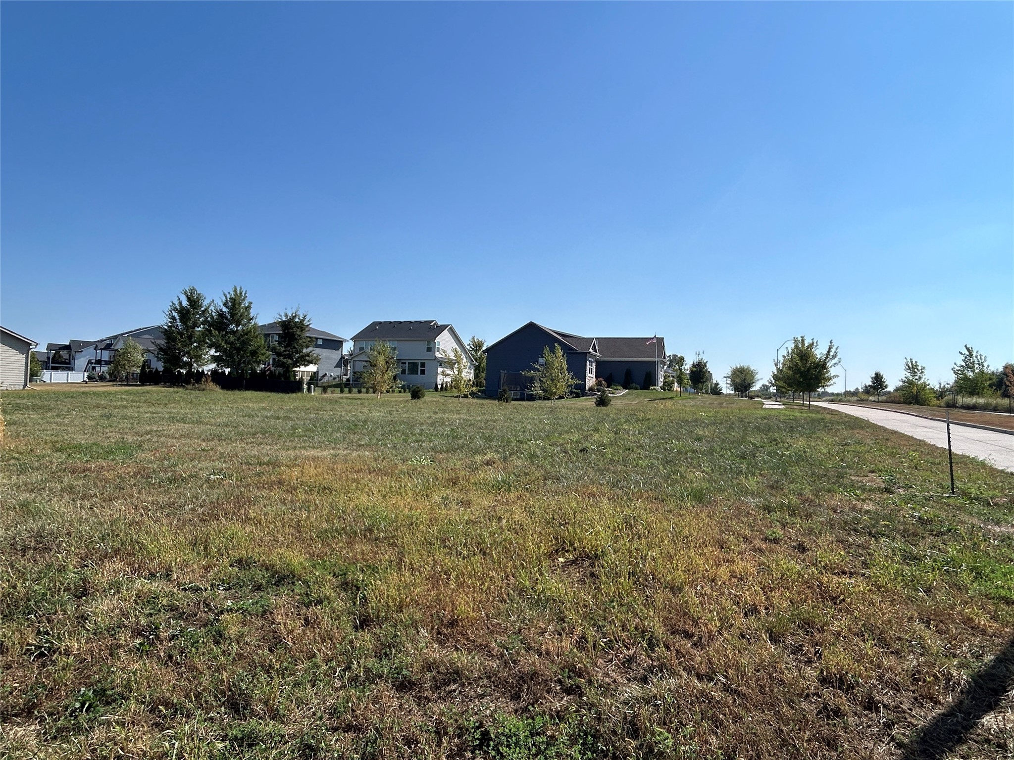 Photo 1 of 4 — 3143 Devonshire Parkway, Clive, IA 50325
