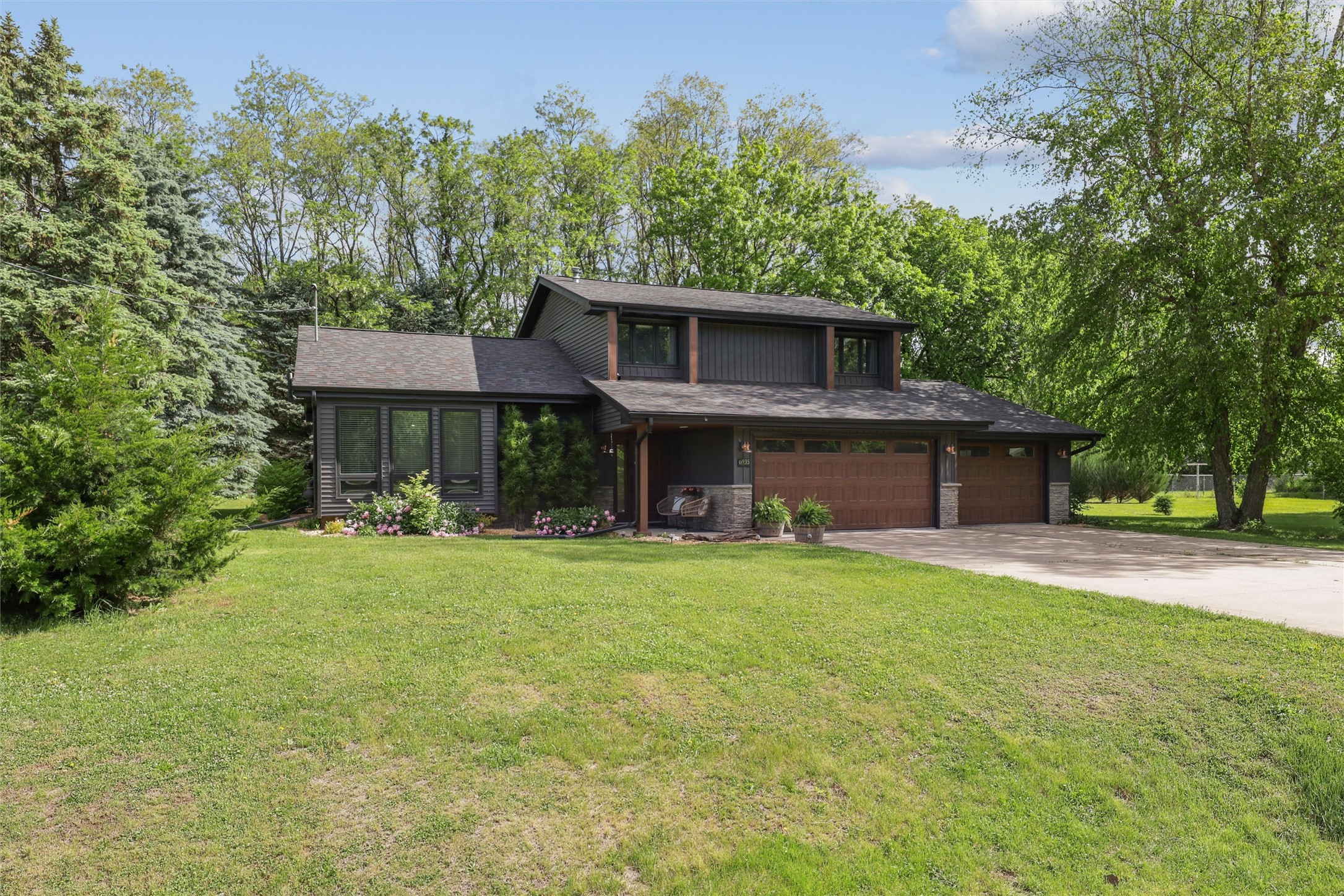 3945 NE 88th Street, Altoona, Iowa image 1